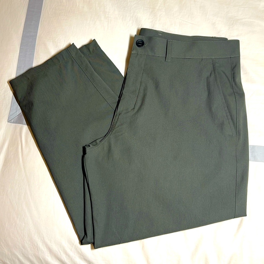 Lululemon Slim-Tapered Twill Trouser 38”